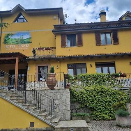 Hotel Pineta Ristorante Country House In Fabriano Campodonico  Kültér fotó